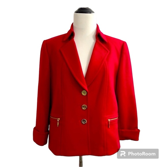 Tahari Jackets & Blazers - TAHARI blazer
